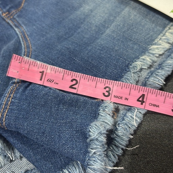 YMI WannaBettaBUTT  low rise,five pocket,belt loop, relaxed fit jean shorts - Picture 11 of 11